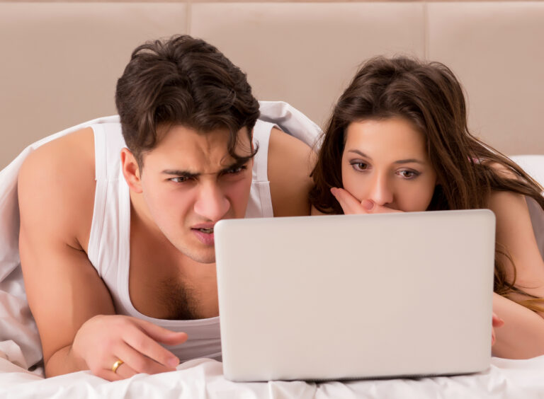 Ce fel de filme porno urmăresc femeile
